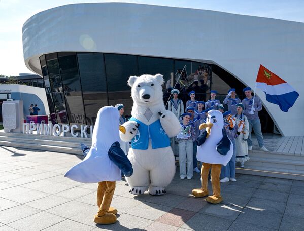  &quot;شارع الشرق الأقصى&quot; جناح إقليم بريمورسكي ضمن أجنحة المنتدى. - سبوتنيك عربي