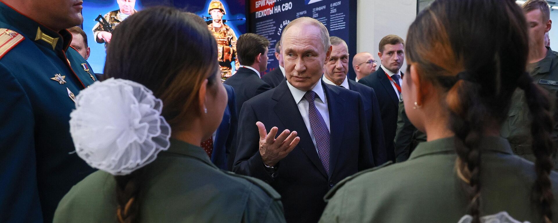 رحلة عمل الرئيس فلاديمير بوتين إلى فلاديفوستوك - سبوتنيك عربي, 1920, 04.09.2025