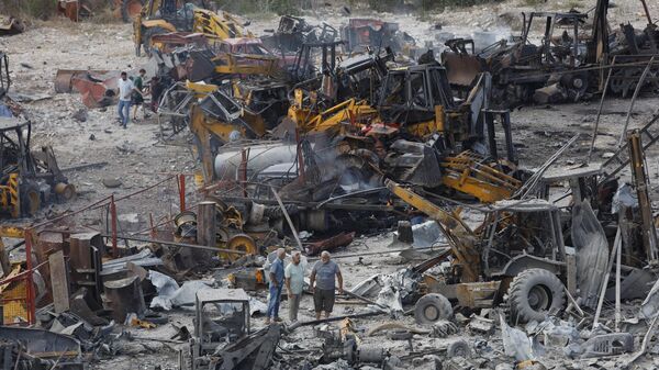 تصعيد إسرائيلي يستهدف ساحة للاَليات في جنوب لبنان  - سبوتنيك عربي