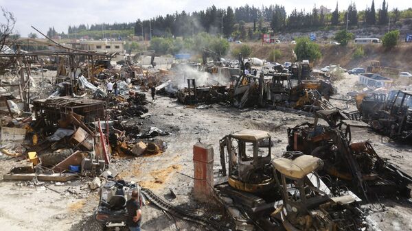 تصعيد إسرائيلي يستهدف ساحة للاَليات في جنوب لبنان  - سبوتنيك عربي