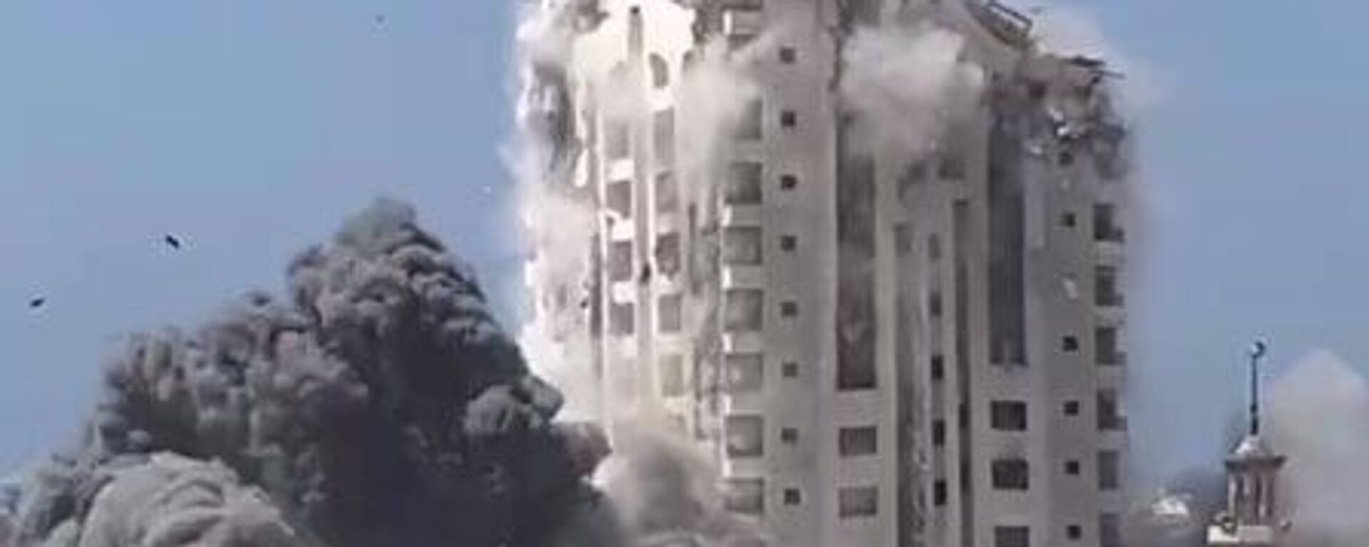 لحظة انهيار برج المشتهى في غزة - سبوتنيك عربي, 1920, 26.09.2025