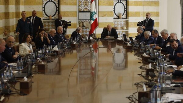 جلسة مجلس الوزراء اللبناني لمناقشة نزع سلاح حزب الله - سبوتنيك عربي