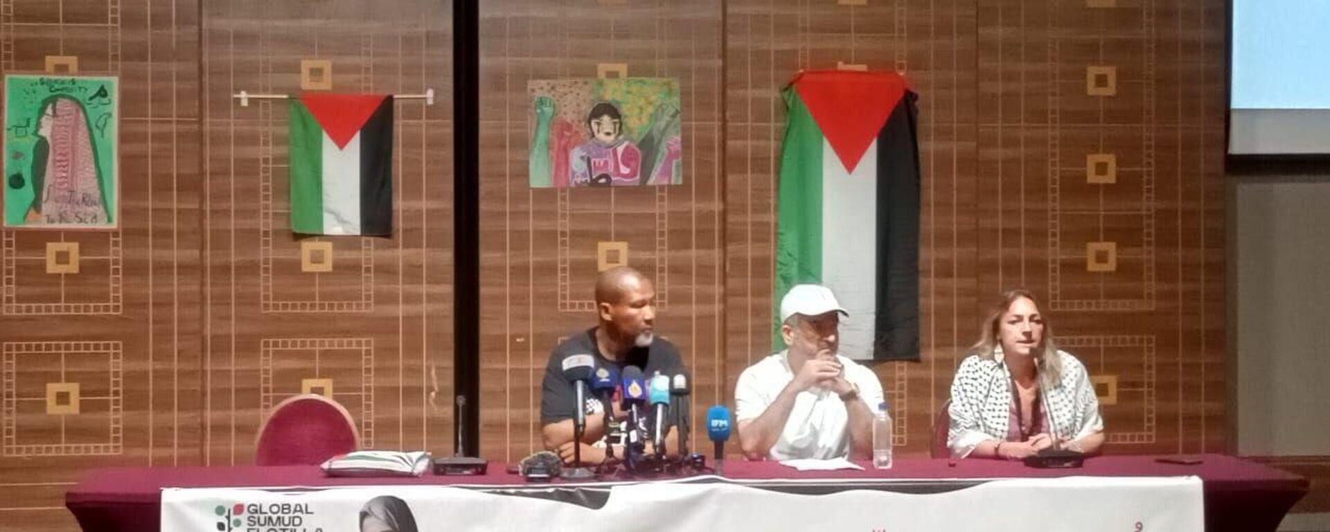 مانديلا مانديلا يعلن في مؤتمر صحغي انضمامه الى أسطول الصمود لكسر الحصار عن غزة، تونس، 5 سبتمبر/ أيلول 2025 مانديلا مانديلا يعلن في مؤتمر صحغي انضمامه الى أسطول الصمود لكسر الحصار عن غزة، تونس، 5 سبتمبر/ أيلول 2025 - سبوتنيك عربي, 1920, 09.09.2025