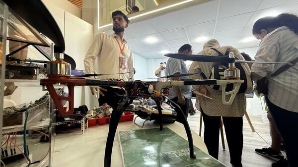 طلاب جزائريون يشاركون بابتكارات فريدة في معرض التجارة الدولي - سبوتنيك عربي