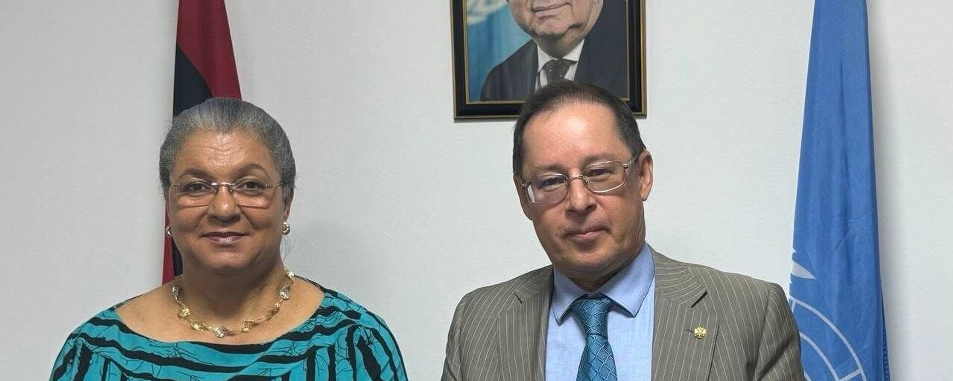 السفير الروسي لدى ليبيا أيدار أغانين، والممثل الخاص للأمين العام للأمم المتحدة ورئيسة بعثة الأمم المتحدة للدعم في ليبيا هانا تيتيه - سبوتنيك عربي, 1920, 08.09.2025