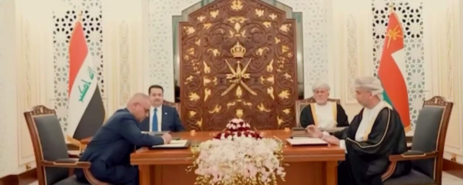 العراق يفتح بوابة النفط عبر سلطنة عمان - سبوتنيك عربي, 1920, 08.09.2025