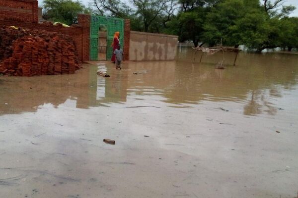 السيول والفيضانات تفاقم الوضع الإنساني الكارثي في السودان 
 - سبوتنيك عربي