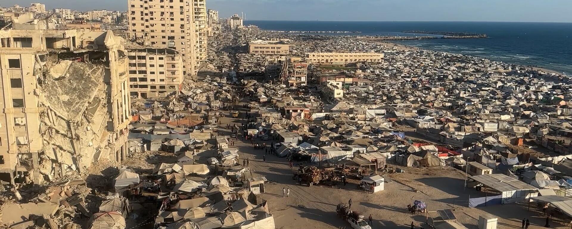 نزوح متواصل للفلسطينيين من شمالي غزة تحت وطأة القصف الإسرائيلي المكثف - سبوتنيك عربي, 1920, 08.10.2025