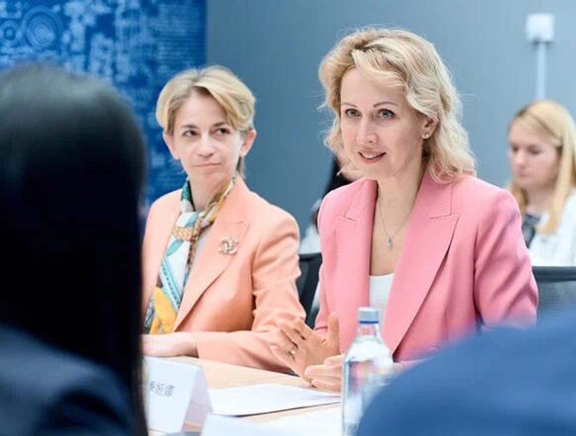 روساتوم والمؤسسة الوطنية الصينية للطاقة النووية يوقعان مذكرة تفاهم للتعاون في تطوير الموارد البشرية - سبوتنيك عربي, 1920, 12.09.2025