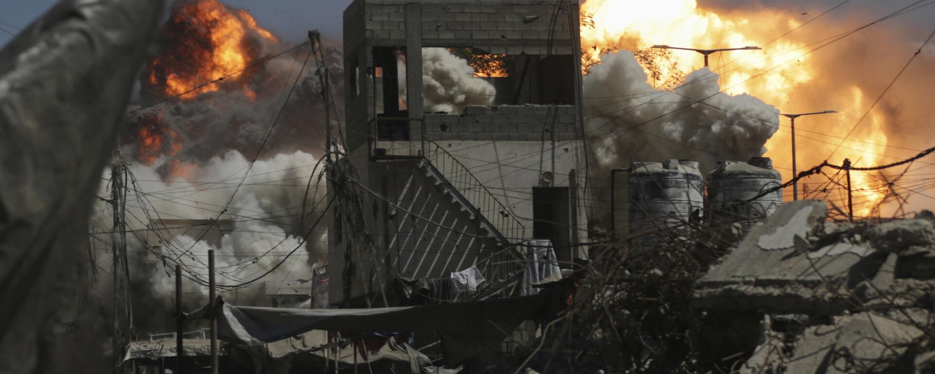 غارات جوية إسرائيلية على مدينة غزة - سبوتنيك عربي, 1920, 09.10.2025