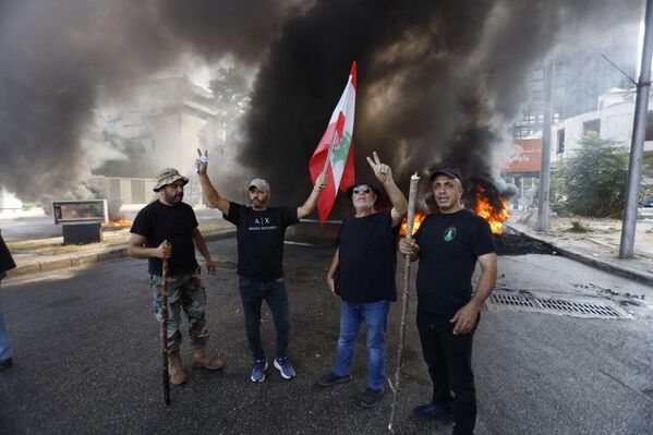 احتجاج العسكريين المتقاعدين في لبنان - سبوتنيك عربي