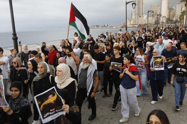 بيروت تحيي ذكرى تفجيرات البيجر بمسيرة حاشدة - سبوتنيك عربي