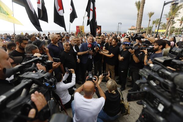 بيروت تحيي ذكرى تفجيرات البيجر بمسيرة حاشدة - سبوتنيك عربي