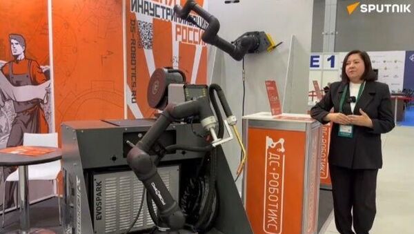 ممثلة شركة دي إس روبوتيكس مارينا ساليمغاربيفان - سبوتنيك عربي