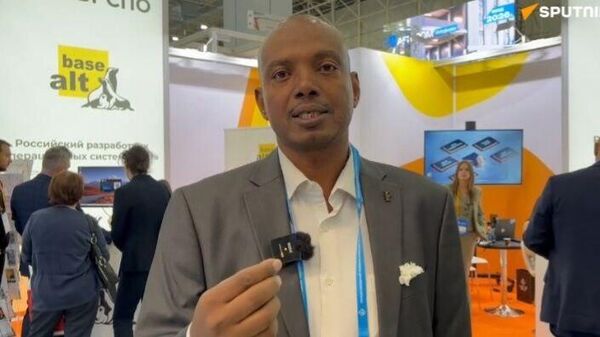 أيمن موسى عوض الكريم مدير الإدارة العامة للشؤون الفنية في السلطة القانونية للمصادقة الإلكترونية في السودان - سبوتنيك عربي