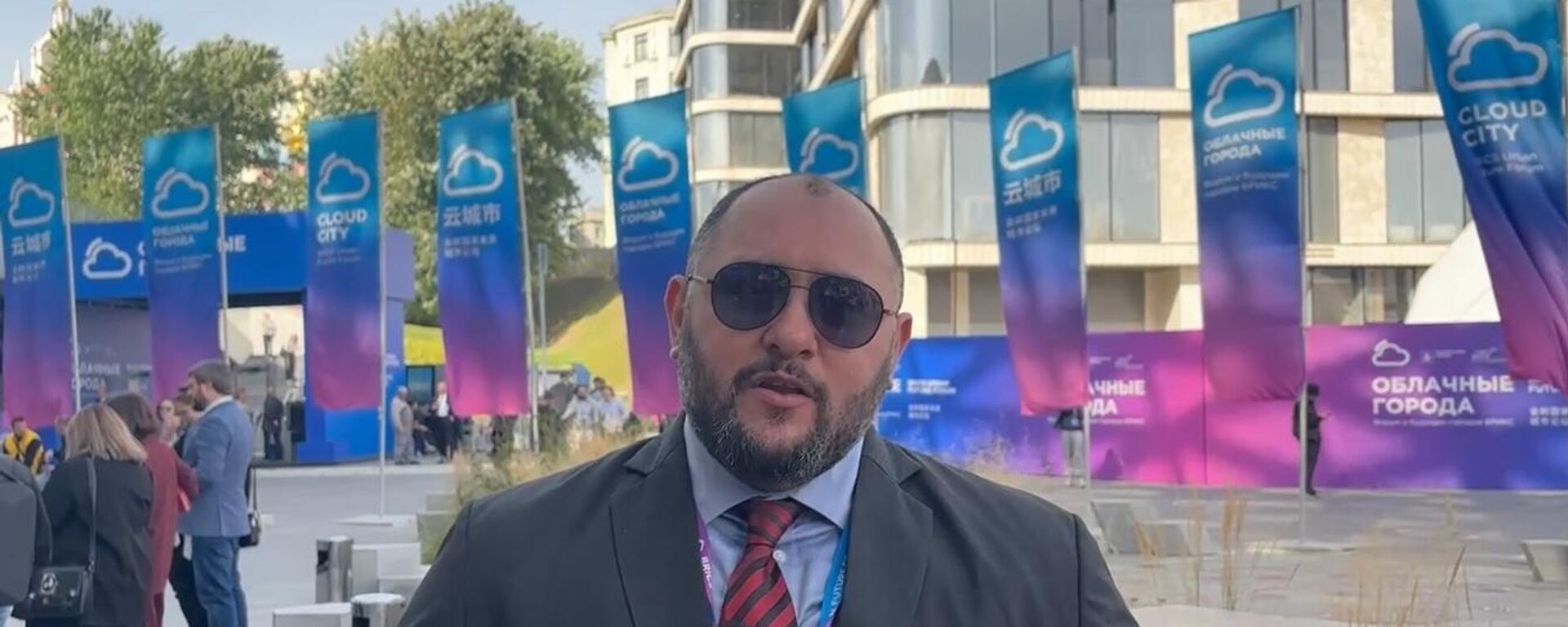 رائد الأعمال البحريني طلال الأنصاري - سبوتنيك عربي, 1920, 18.09.2025