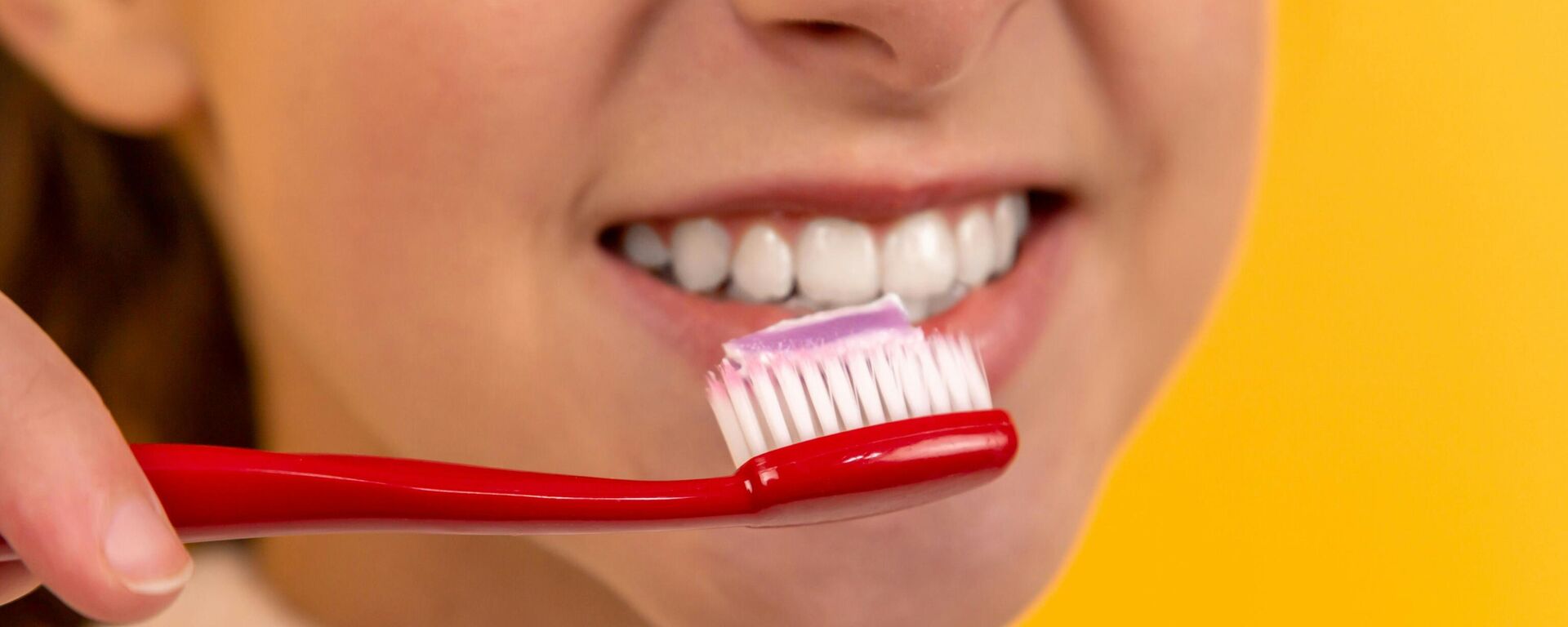 فرشاة أسنان - سبوتنيك عربي, 1920, 21.09.2025