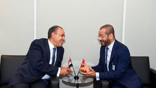 وزير الخارجية المصري بدر عبد العاطي يلقتي بدر بن حمد البوسعيدي وزير خارجية سلطنة عُمان على هامش أعمال الشق رفيع المستوى للدورة الثمانين للجمعية العامة للأمم المتحدة في نيويورك - سبوتنيك عربي