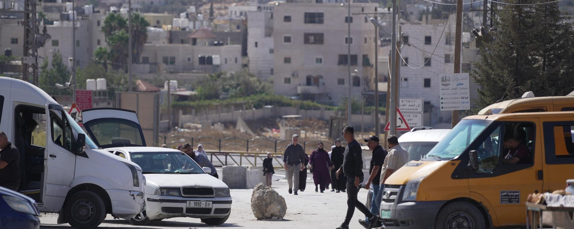 البوابات الحديدية المنتشرة في الضفة الغربية تفرض واقعا جديدا على حياة الفلسطينيين   - سبوتنيك عربي, 1920, 29.11.2025