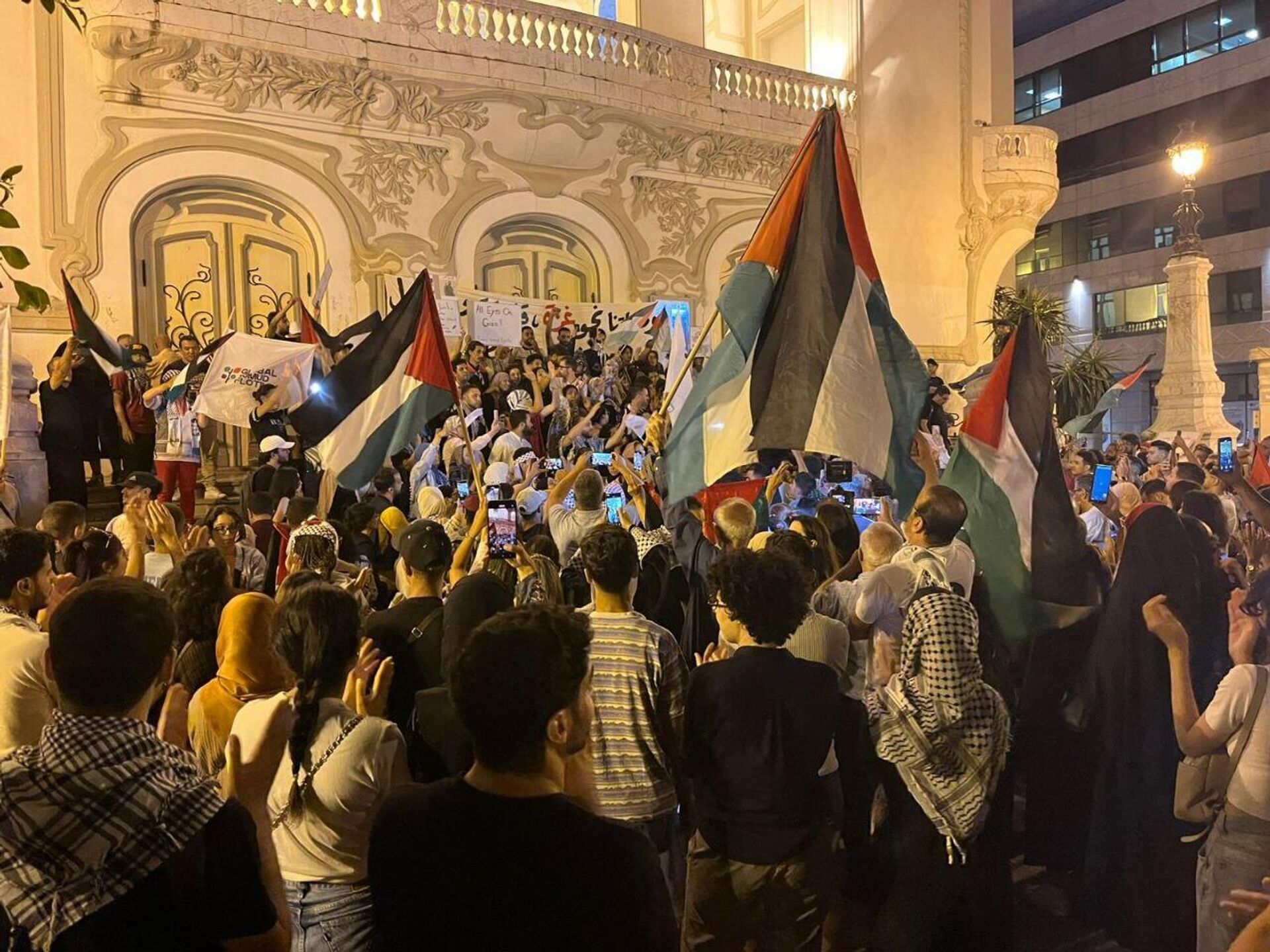  وقفة احتجاجية للتنديد باستهداف أسطول الصمود العالمي بتونس - سبوتنيك عربي, 1920, 24.09.2025