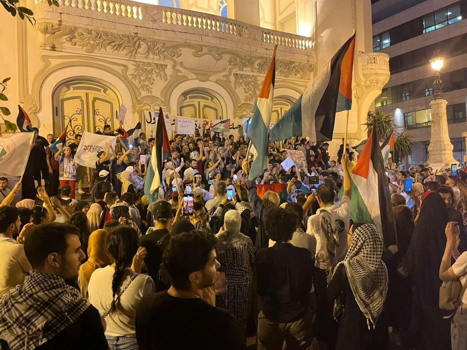  وقفة احتجاجية للتنديد باستهداف أسطول الصمود العالمي بتونس - سبوتنيك عربي, 1920, 24.09.2025