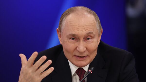 الرئيس الروسي فلاديمير بوتين خلال منتدى أسبوع الذرة العالمي - سبوتنيك عربي