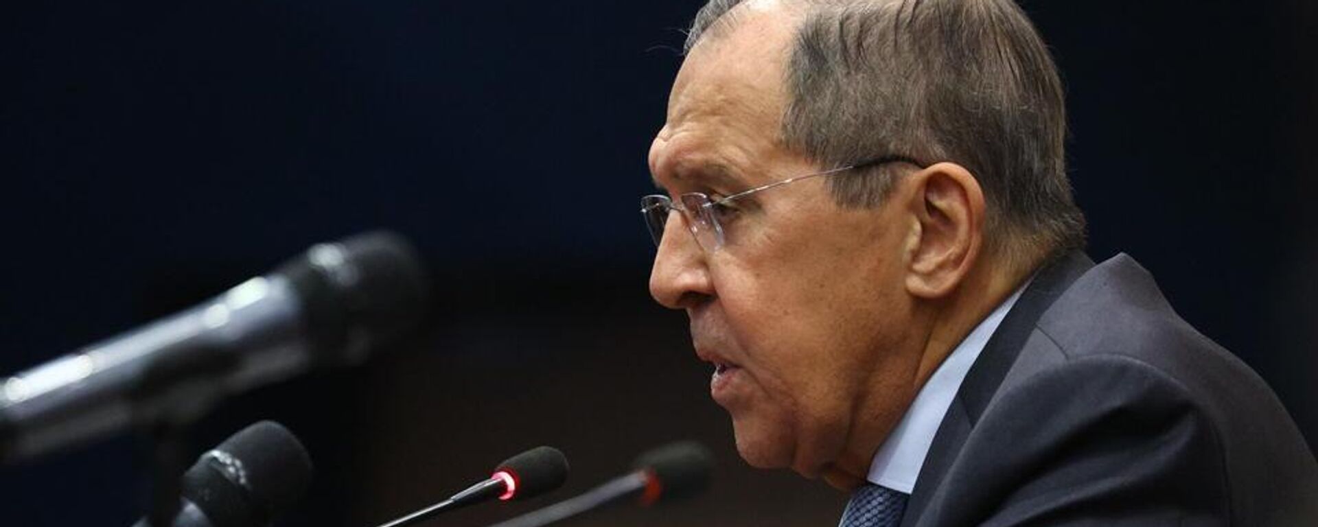  وزير الخارجية الروسي سيرغي لافروف يعقد مؤتمرا صحفيا عقب إلقائه كلمة في الدورة الـ80 للجمعية العامة للأمم المتحدة في نيويورك - سبوتنيك عربي, 1920, 27.09.2025