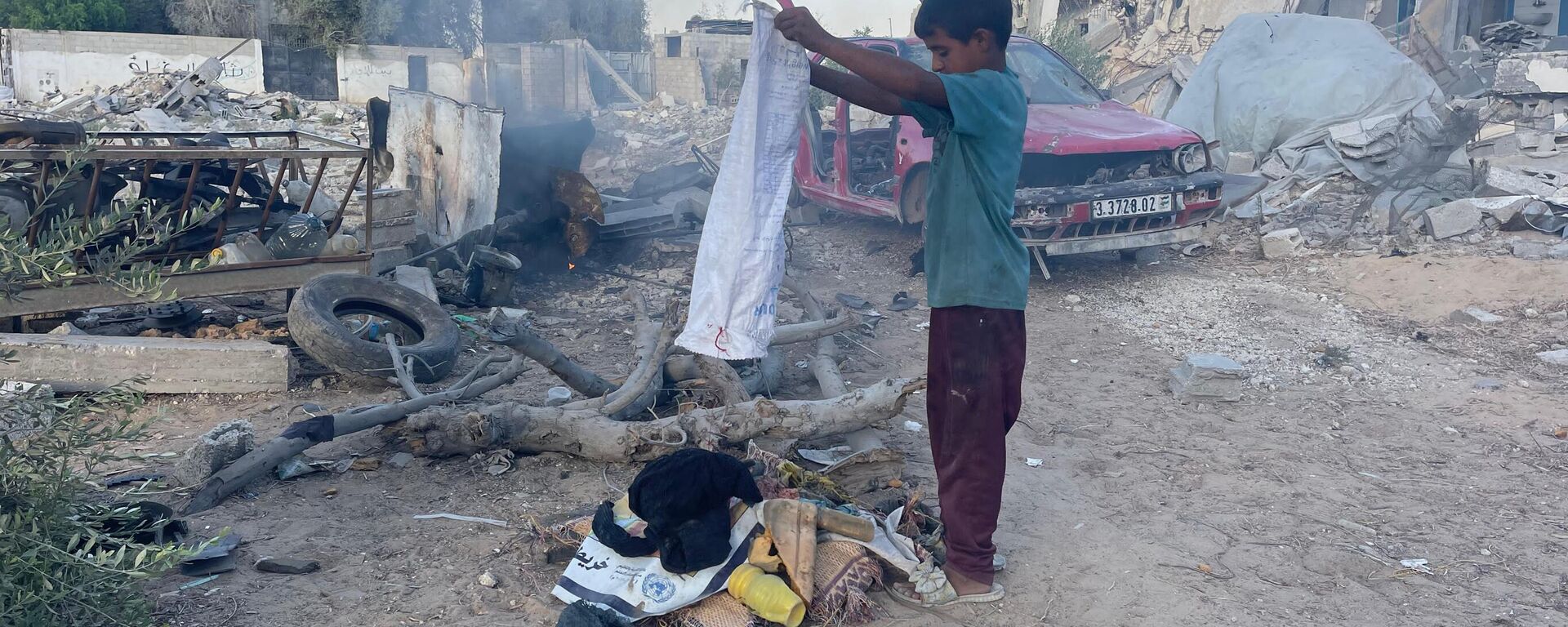 طفل فلسطيني يبتكر آلة لصنع الوقود البديل لإعالة أسرته في غزة    - سبوتنيك عربي, 1920, 02.10.2025