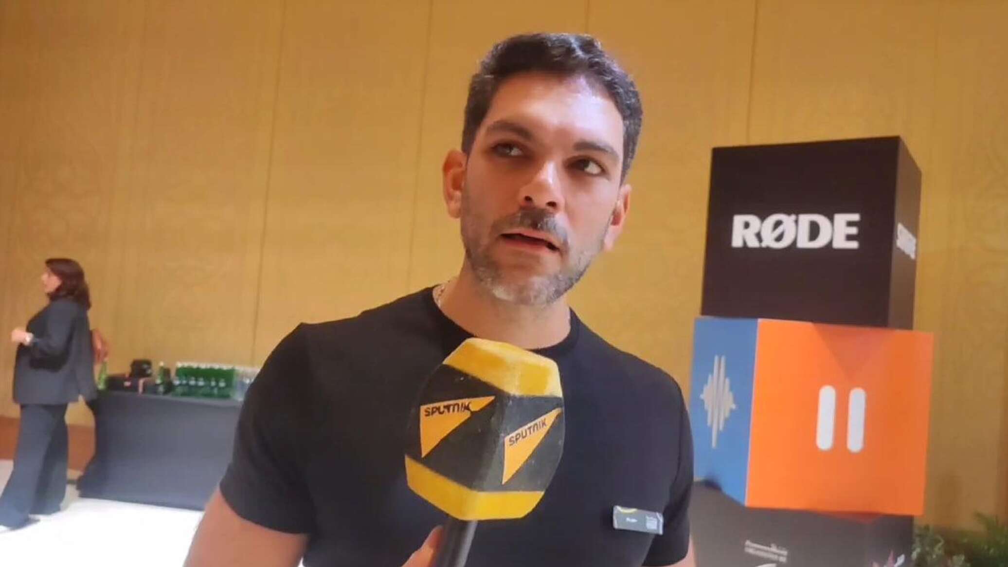 مسؤول الـ"بودكاست" في مجموعة "إم بي سي" لـ"سبوتنيك": ليس هدفنا تقليد النماذج الغربية