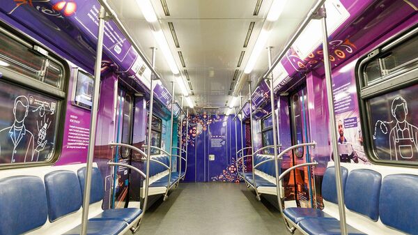 الذرة لنا... انطلاق قطار يحمل طابعًا احتفاليًا بالذكرى الثمانين لصناعة الطاقة النووية في مترو موسكو - سبوتنيك عربي