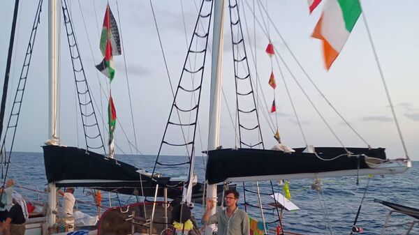 سفينة تابعة لأسطول الصمود العالمي - سبوتنيك عربي