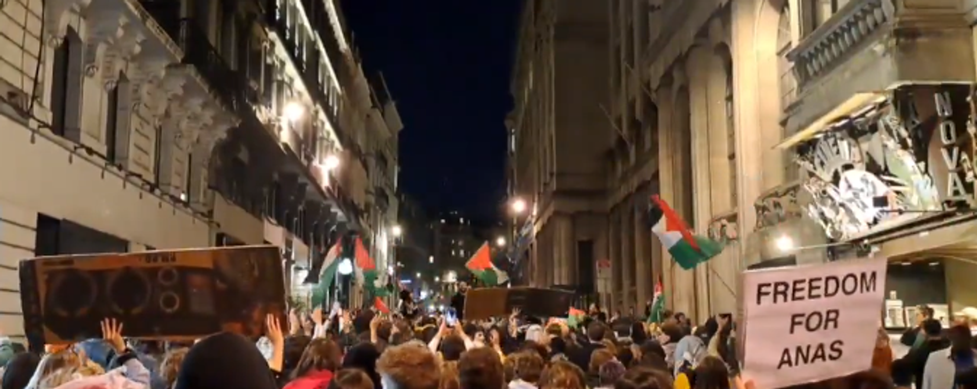 مظاهرات بعدة دول أوروبية تندد باعتراض أسطول الصمود - سبوتنيك عربي, 1920, 16.10.2025