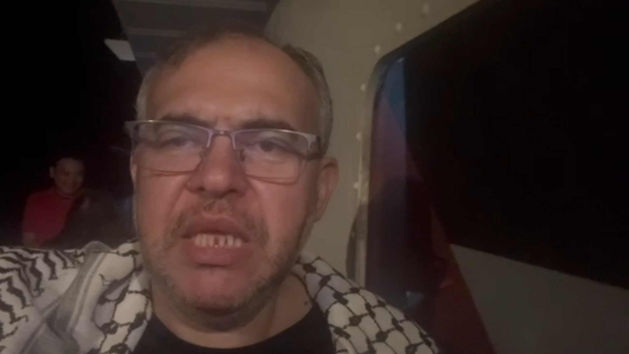 نائب تركي وعضو في أسطول الصمود: قوات الأمن الإسرائيلية هاجمت السفن الثلاث الأولى.. فيديو
