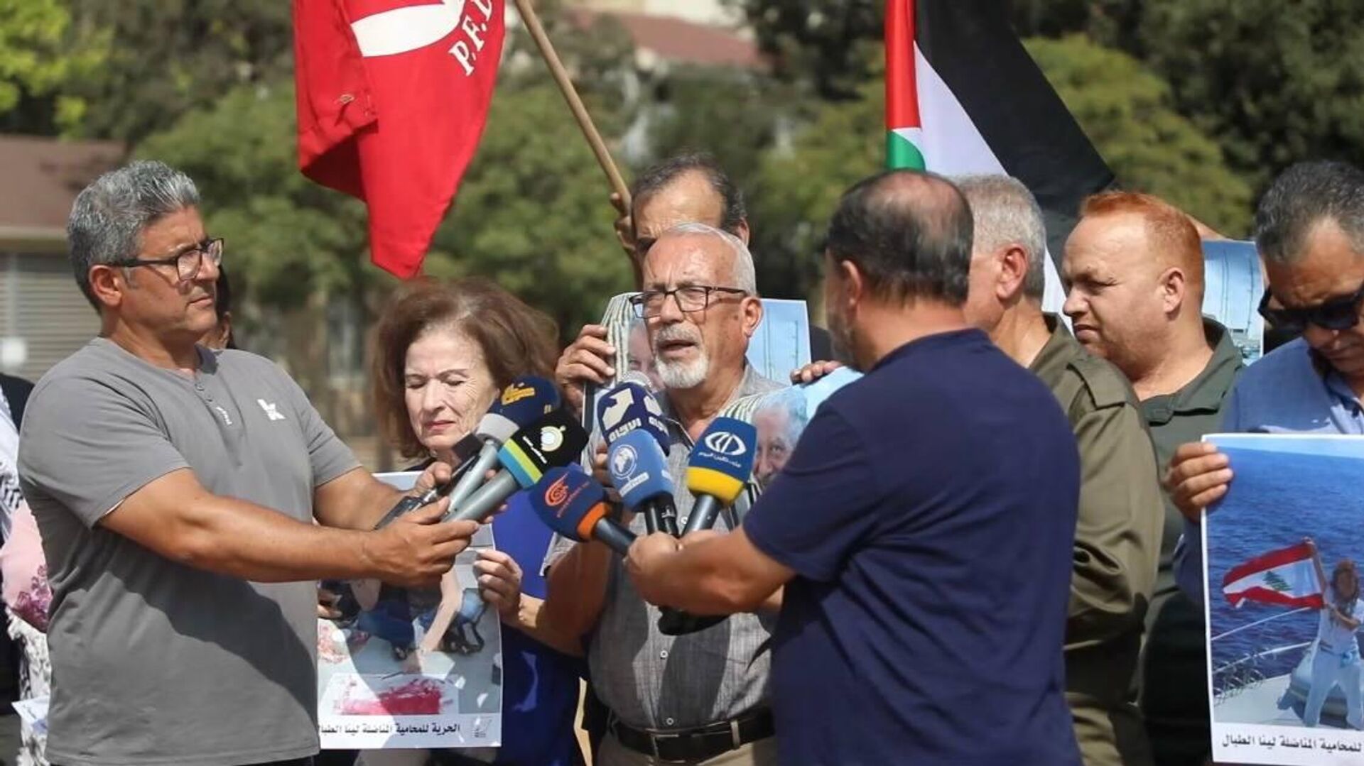 أمام مقر الامم المتحدة في بيروت: وقفة تضامنية حاشدة تطالب بالحرية لأبطال أسطول الصمود المعتقلين في اسرائيل - سبوتنيك عربي, 1920, 05.10.2025