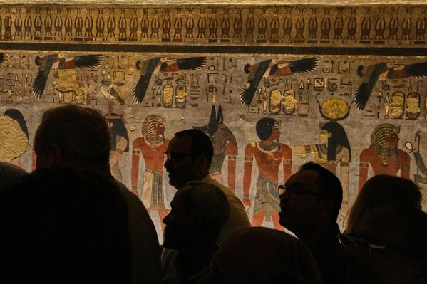 رسومات هيروغلوفية على جدران مقبرة أمنحتب الثالث.  - سبوتنيك عربي