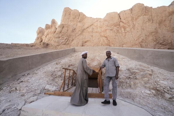 حراس مقبرة أمنحتب الثالث، في وادي الملوك في مدينة الأقصر جنوبي مصر. - سبوتنيك عربي