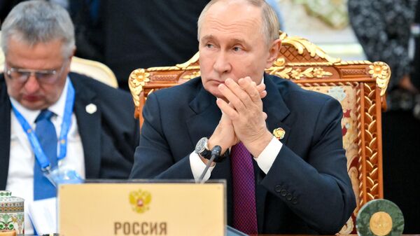 الرئيس الروسي فلاديمير بوتين في طاجيكستان، في اجتماع القمة الثانية بين روسيا وآسيا الوسطى  - سبوتنيك عربي