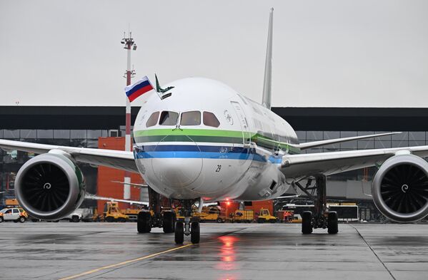 طائرة تابعة للخطوط الجوية السعودية في مطار شيريميتيفو، حيث تُطلق الشركة رحلاتها بين موسكو والرياض. - سبوتنيك عربي