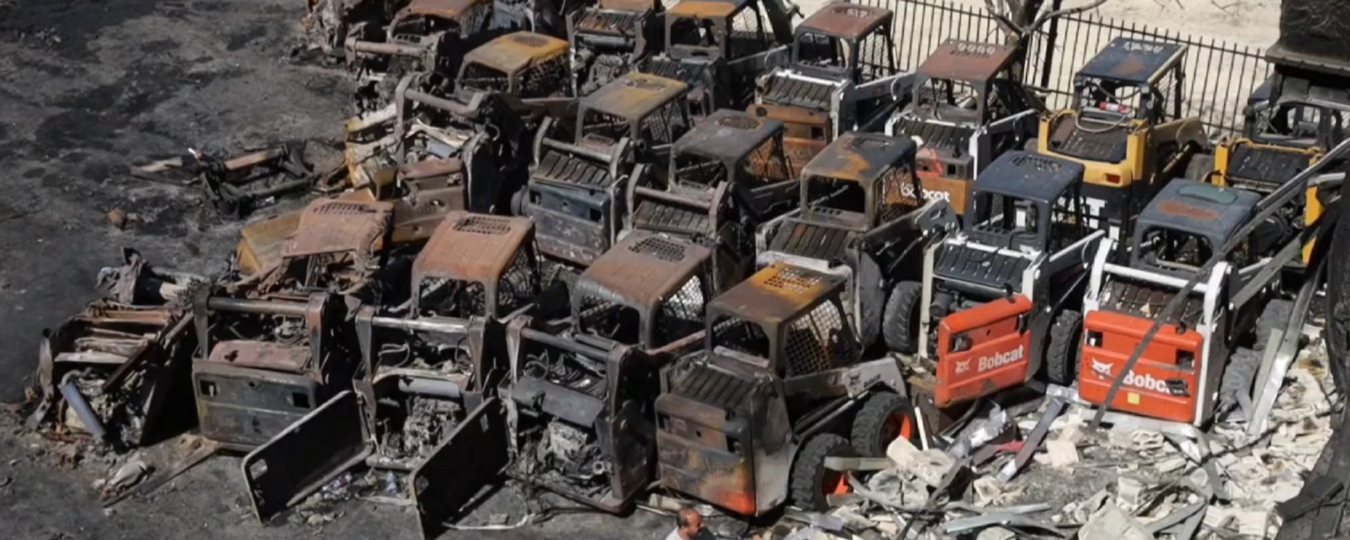 عدسة سبوتنيك ترصد مجزرة الأليات في ضربة إسرائيلية على لبنان... فيديو - سبوتنيك عربي, 1920, 11.10.2025