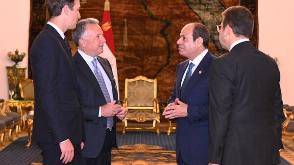 الرئيس المصري عبد الفتاح السيسي يلتقي بالمبعوث الأمريكي الخاص للشرق الأوسط، ستيف ويتكوف، وجاريد كوشنر، في القصر الرئاسي بالقاهرة، مصر - سبوتنيك عربي