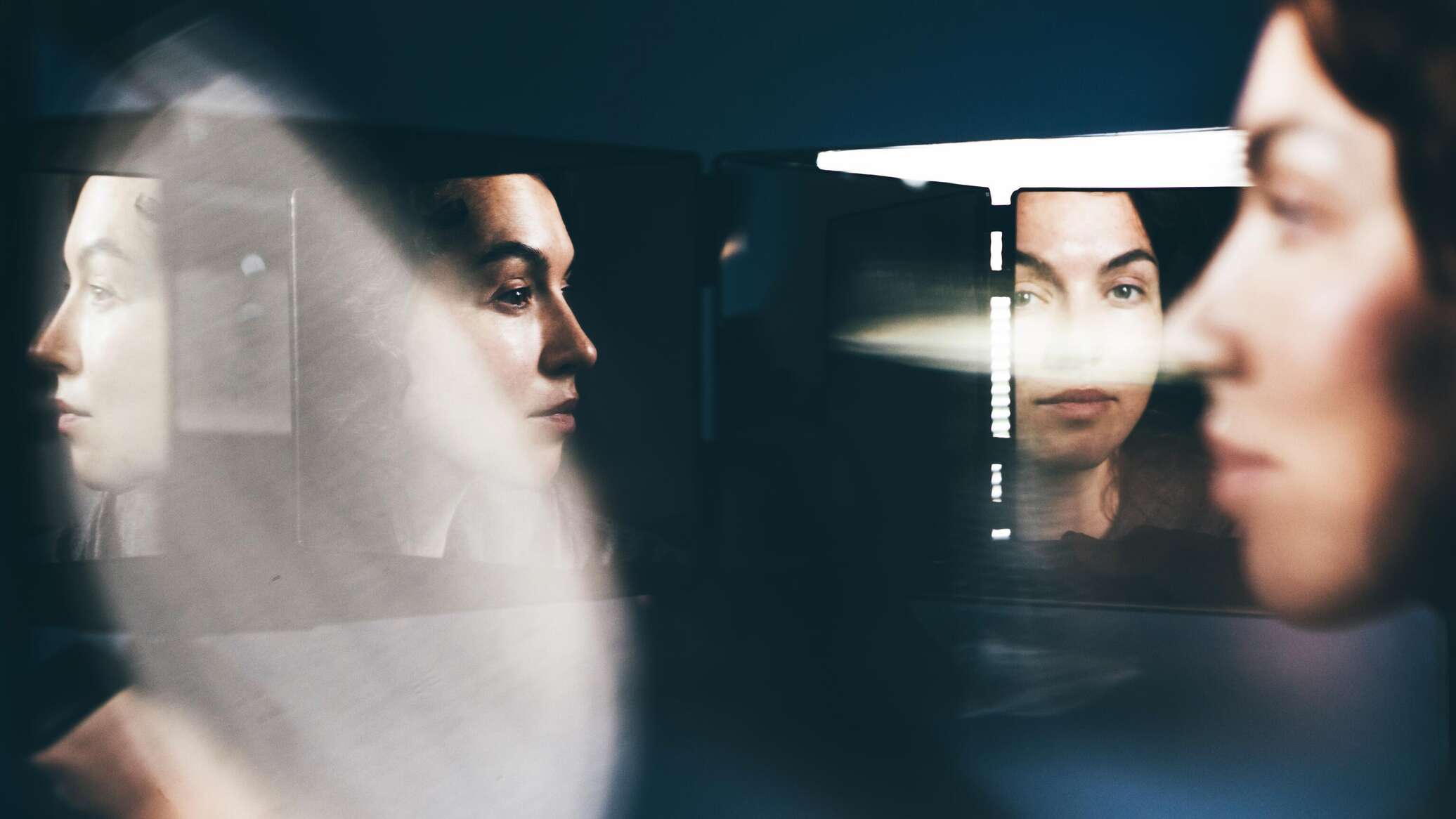 كيف تهدد روبوتات الدردشة عقلك.. دراسة تكشف حقائق مخيفة