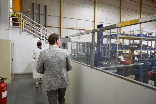 مصدرون من موسكو يجرون أكثر من 60 اجتماعا خلال مهمة تجارية في الكويت   - سبوتنيك عربي