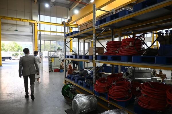 مصدرون من موسكو يجرون أكثر من 60 اجتماعا خلال مهمة تجارية في الكويت   - سبوتنيك عربي