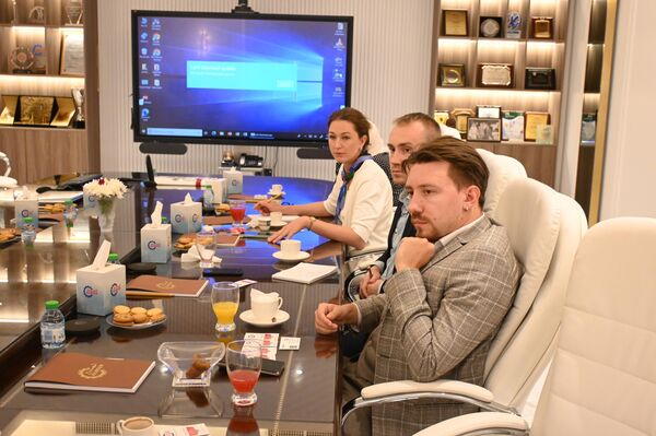 مصدرون من موسكو يجرون أكثر من 60 اجتماعا خلال مهمة تجارية في الكويت   - سبوتنيك عربي