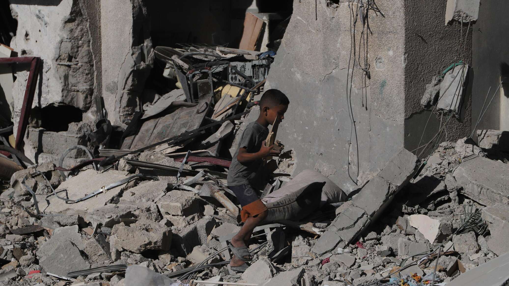 إعلام: خطة أمريكية-إسرائيلية لتقسيم غزة بين سيطرة إسرائيل و"حماس"