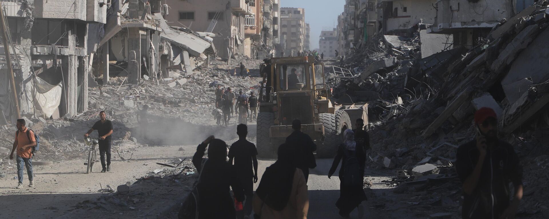 عودة النازحين إلى ركام منازلهم المدمرة تفتح فصلا جديدا للصمود والبقاء في قطاع غزة  - سبوتنيك عربي, 1920, 24.10.2025