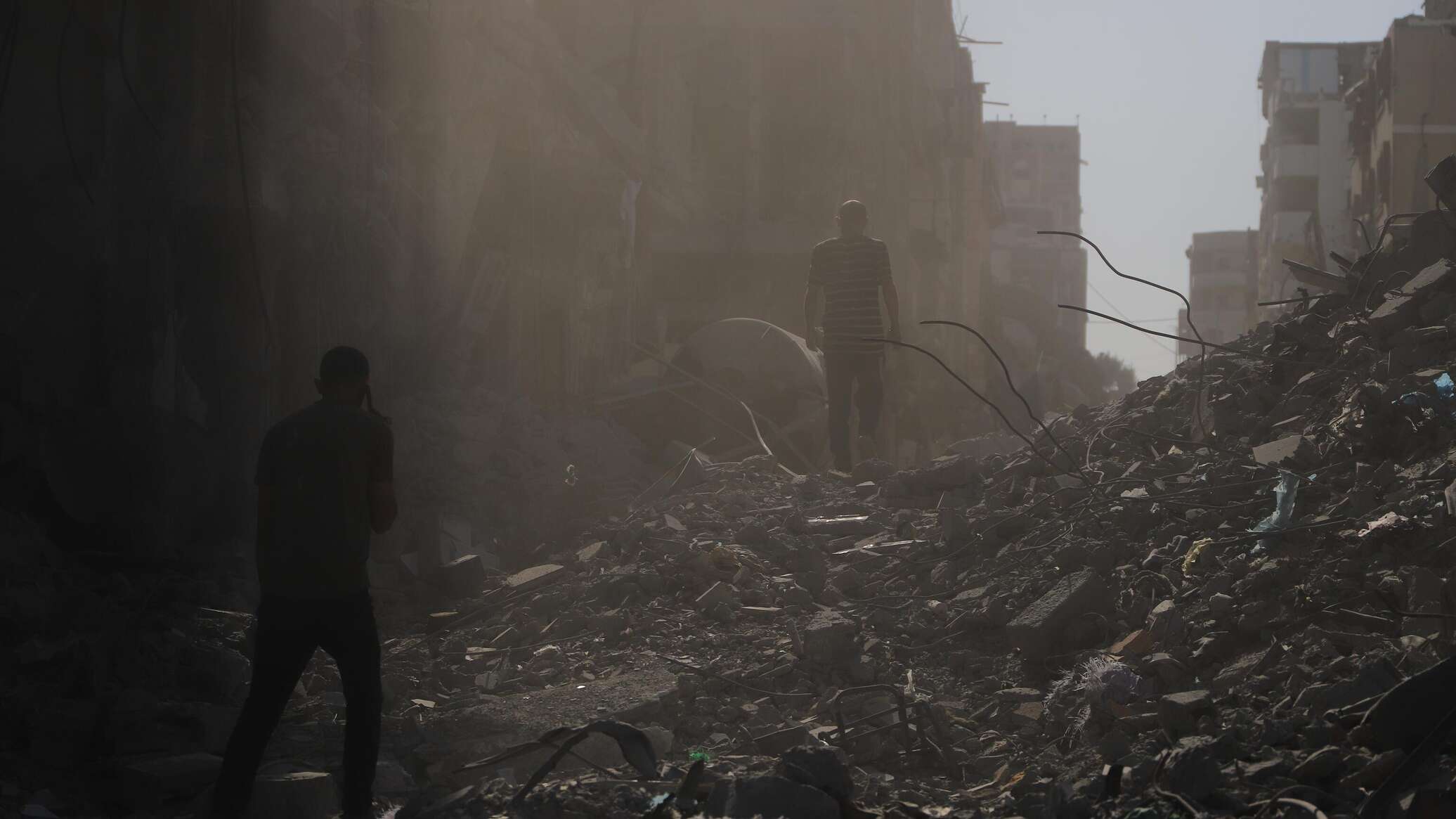 متخصص في الشأن الإسرائيلي: إسرائيل خرقت وقف إطلاق النار بضوء أخضر أمريكي