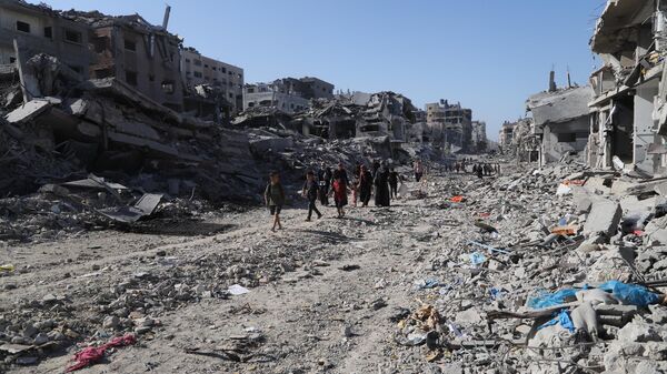 عودة النازحين إلى ركام منازلهم المدمرة تفتح فصلا جديدا للصمود والبقاء في قطاع غزة  - سبوتنيك عربي