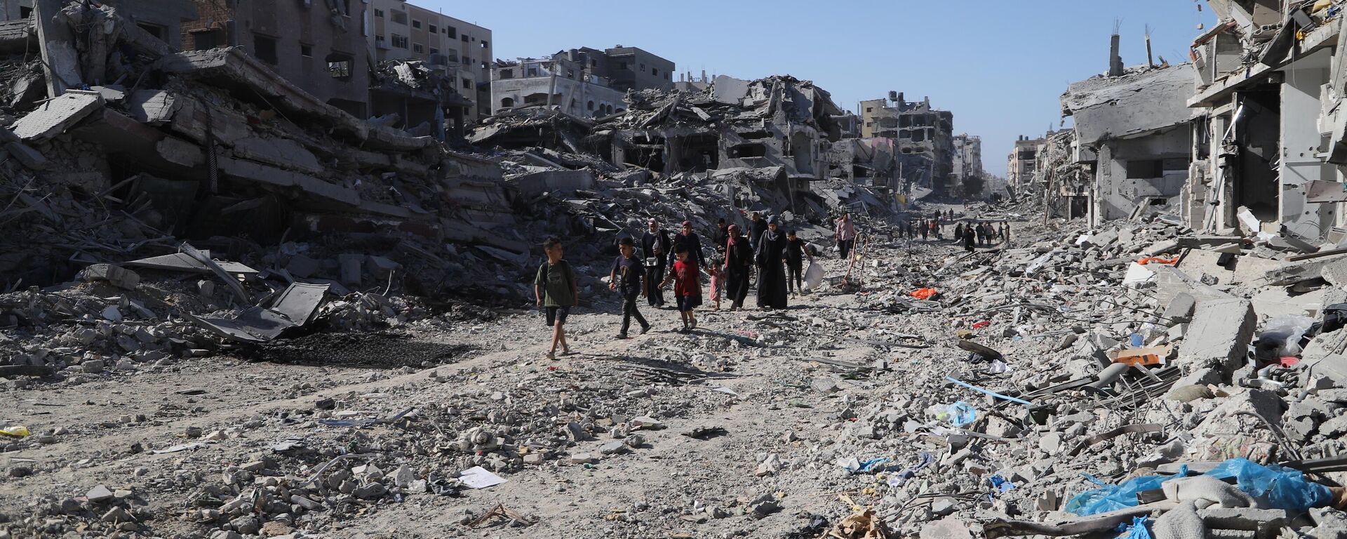 عودة النازحين إلى ركام منازلهم المدمرة تفتح فصلا جديدا للصمود والبقاء في قطاع غزة  - سبوتنيك عربي, 1920, 19.11.2025