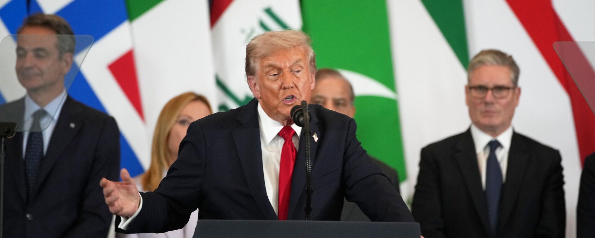  الرئيس الأمريكي دونالد ترامب - سبوتنيك عربي, 1920, 13.10.2025